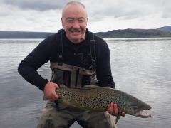 Paul-Ryder-with-his-trophy-from-Lake-Thingvellir