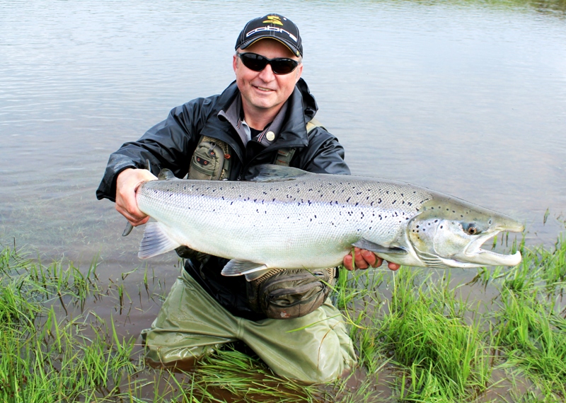 Fly fishing in Iceland for salmon